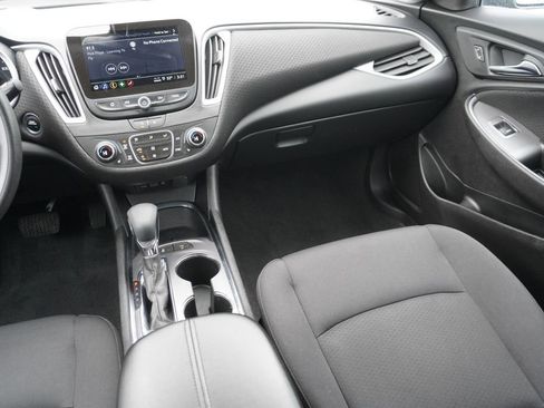 Used 2024 Chevrolet Malibu LT image 27