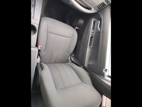 Used 2011 Jeep Liberty Sport image 11