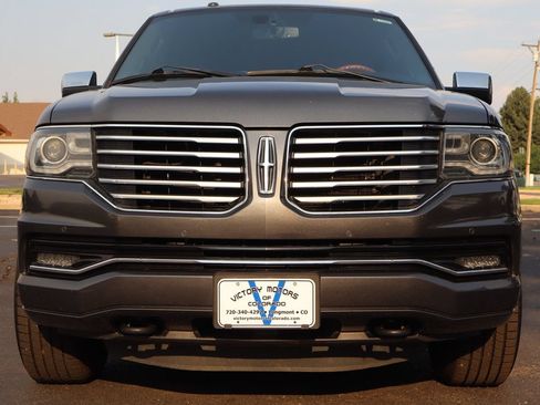 Used 2015 Lincoln Navigator 4WD image 13