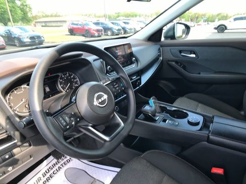 Used 2023 Nissan Rogue SV AWD/4WD image 18