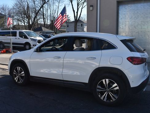 Used 2025 Mercedes-Benz GLA 250 GLA 250 image 9