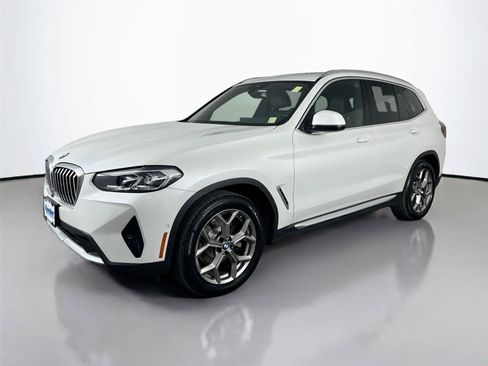 Used 2023 BMW X3 xDrive30i w/ Premium Package AWD/4WD image 2