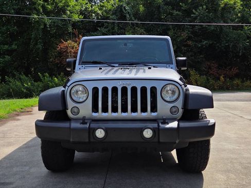 Used 2018 Jeep Wrangler Unlimited Sport S AWD/4WD image 2