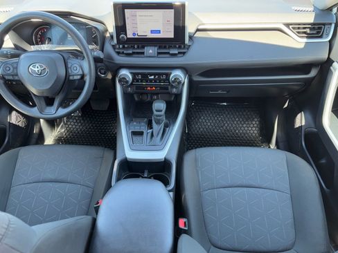 Used 2025 Toyota RAV4 XLE image 14