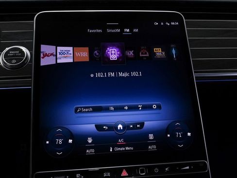 Used 2022 Mercedes-Benz S 500 4MATIC w/ AMG Line Package image 25