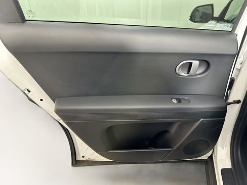 Used 2024 Hyundai Ioniq 5 SE image 26