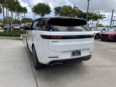 Used 2024 Land Rover Range Rover Sport Dynamic SE image 13