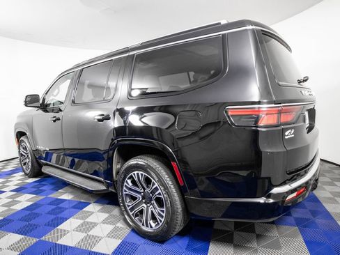 Used 2024 Jeep Wagoneer 2WD w/ Premium Group I image 7