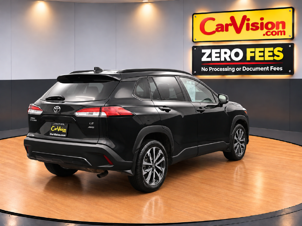 Used 2025 Toyota Corolla Cross LE AWD/4WD image 3