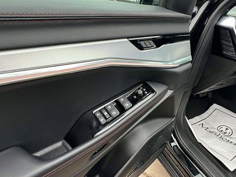 Used 2024 Jeep Wagoneer Launch Edition image 15