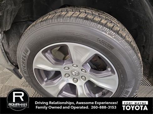 Used 2019 RAM 1500 Laramie image 12