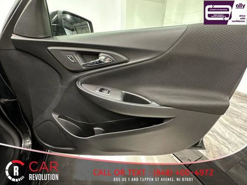 Used 2021 Chevrolet Malibu LT image 44