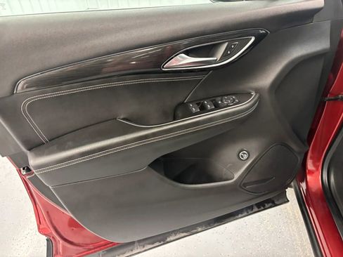 Used 2021 Buick Envision Preferred FWD image 38