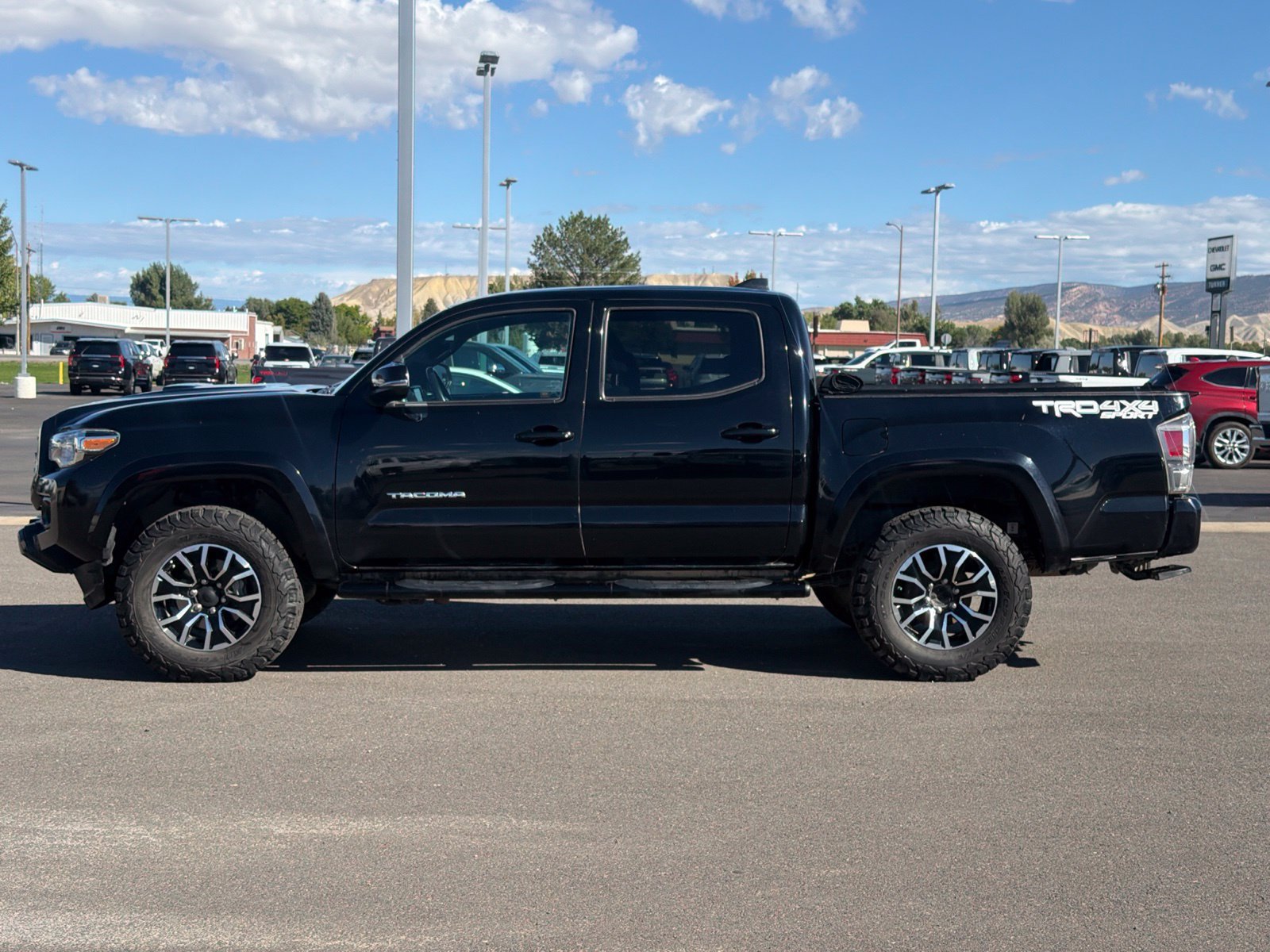 Used 2020 Toyota Tacoma TRD Sport AWD/4WD image 4