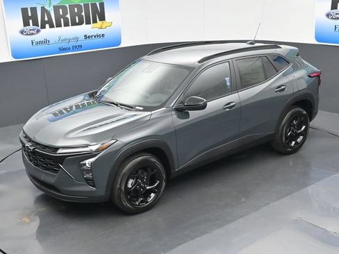 New 2026 Chevrolet Trax LT w/ Driver Confidence Package FWD image 22