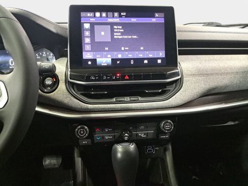 Certified 2023 Jeep Compass Latitude AWD/4WD image 20