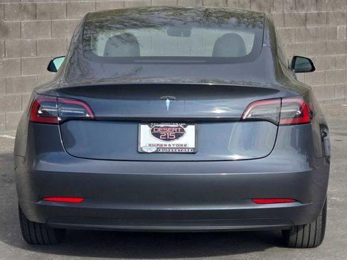 Used 2023 Tesla Model 3 Standard Range image 8