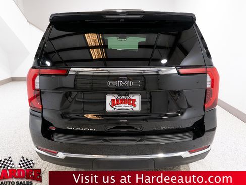 Used 2025 GMC Yukon Elevation w/ Elevation Premium Package AWD/4WD image 4