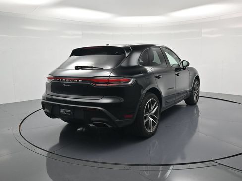 Certified 2026 Porsche Macan AWD/4WD image 36