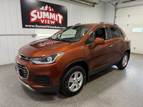 Used 2019 Chevrolet Trax LT w/ LT Convenience Package AWD/4WD image 1