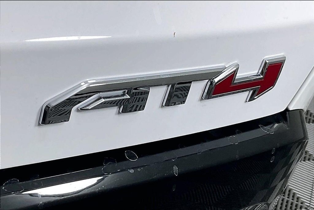 New 2027 GMC Terrain AT4 w/ Convenience Package III AWD/4WD image 10