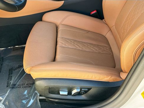 Used 2023 BMW 530i w/ M Sport Package image 19