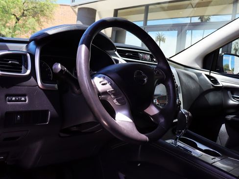 Used 2017 Nissan Murano SV FWD image 39