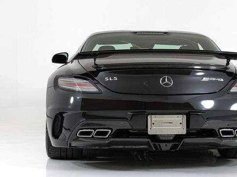 Used 2014 Mercedes-Benz SLS AMG Black Series image 21