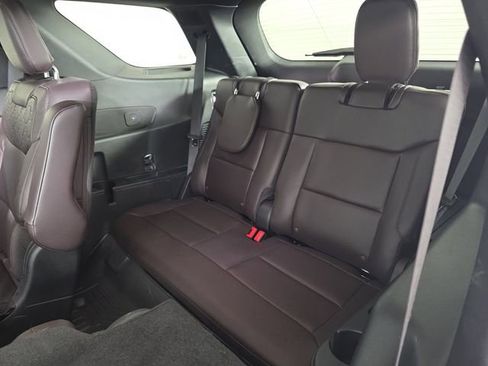 Certified 2025 Ford Explorer Platinum w/ Ultimate Package AWD/4WD image 20