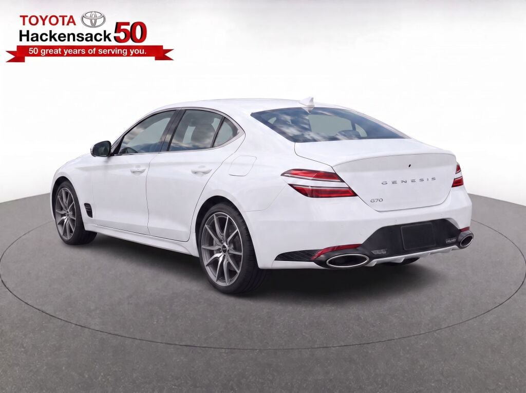 Used 2025 Genesis G70 2.5T image 36