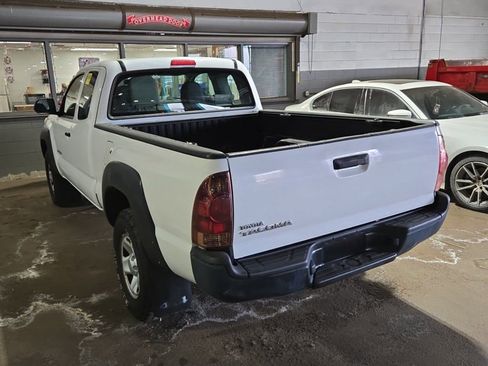 Used 2013 Toyota Tacoma 4x4 Access Cab image 7