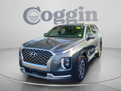 Used 2022 Hyundai Palisade Calligraphy w/ Cargo Package FWD image 2