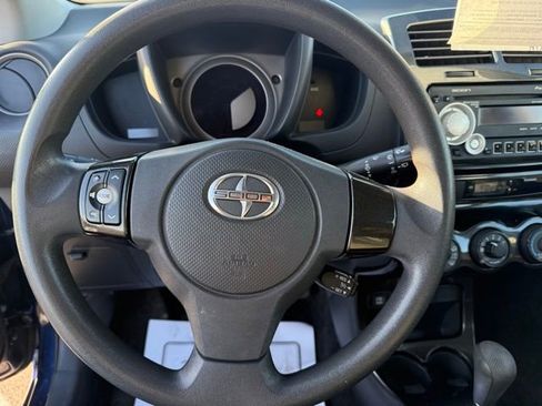 Used 2010 Scion xD image 17