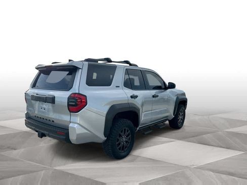 Used 2025 Toyota 4Runner SR5 AWD/4WD image 8