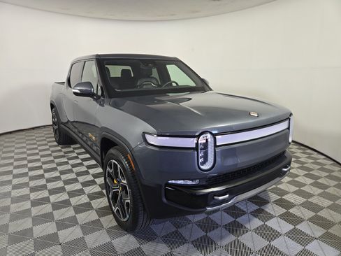 Used 2024 Rivian R1T Adventure AWD/4WD image 7