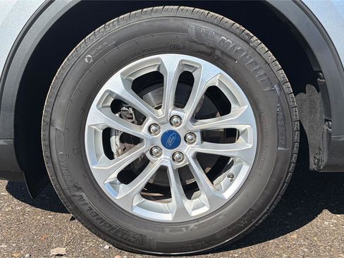 Used 2022 Ford Escape SE image 23