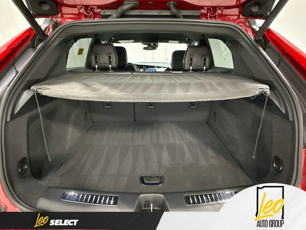 Used 2021 Cadillac XT4 Premium Luxury AWD/4WD image 27