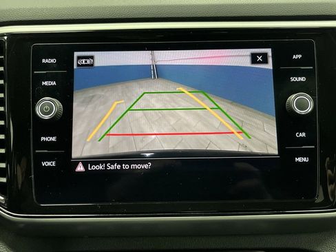 Used 2022 Volkswagen Atlas SE w/ Black Wheel Package image 9