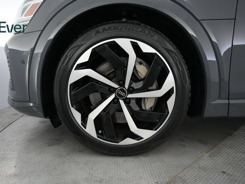 Used 2024 Audi Q8 e-tron Premium Plus w/ Premium Plus Package AWD/4WD image 19