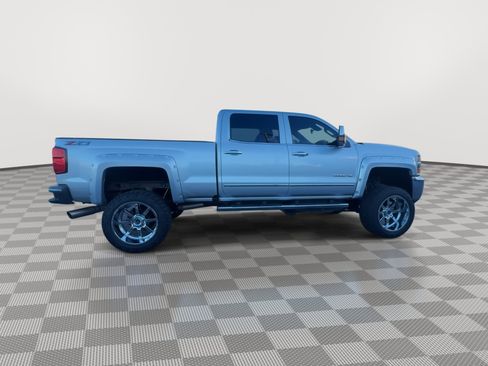 Used 2018 Chevrolet Silverado 2500 LTZ w/ Duramax Plus Package image 9