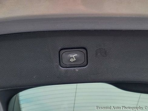 Used 2024 Ford Edge Titanium AWD/4WD image 27