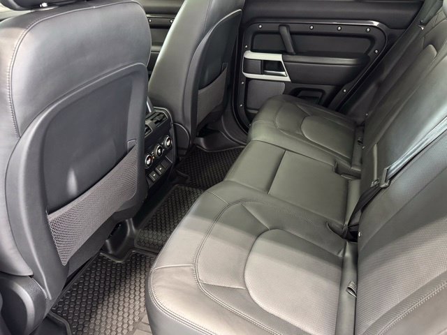 New 2024 Land Rover Defender 110 SE AWD/4WD image 30
