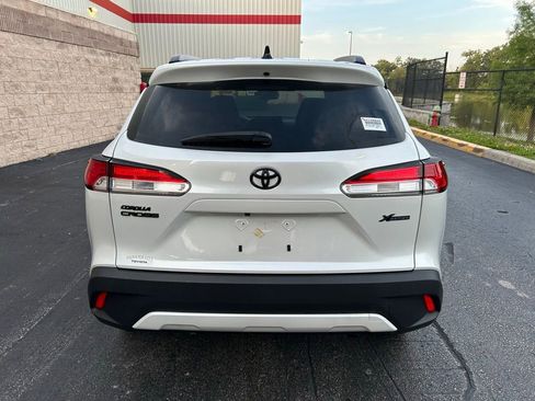 Used 2025 Toyota Corolla Cross LE FWD image 5
