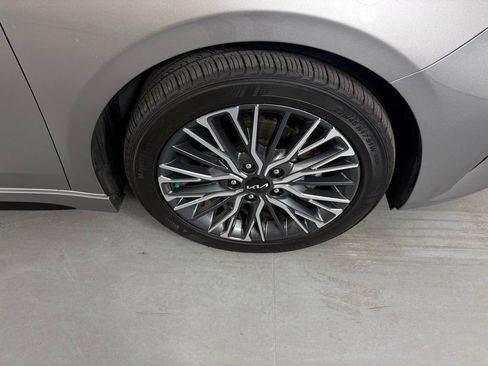 Used 2023 Kia Forte GT-Line w/ GT-Line Premium Package FWD image 10
