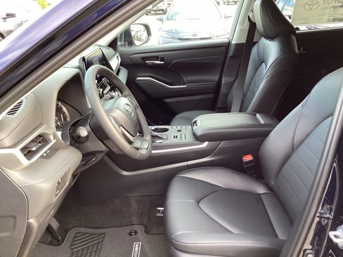 New 2026 Toyota Highlander XLE AWD/4WD image 7