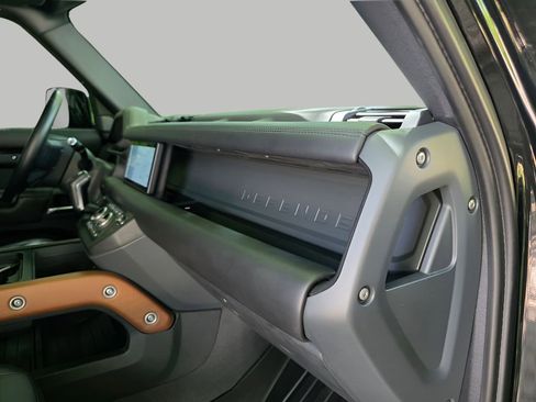 Used 2020 Land Rover Defender 110 X AWD/4WD image 12