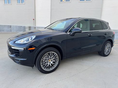 Used 2018 Porsche Cayenne S image 7