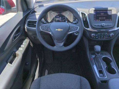 Used 2024 Chevrolet Equinox LT w/ LPO, Floor Liner Package FWD image 18