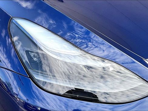 Used 2025 Tesla Model Y Long Range RWD image 29