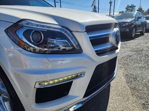 Used 2016 Mercedes-Benz GL 550 4MATIC image 36